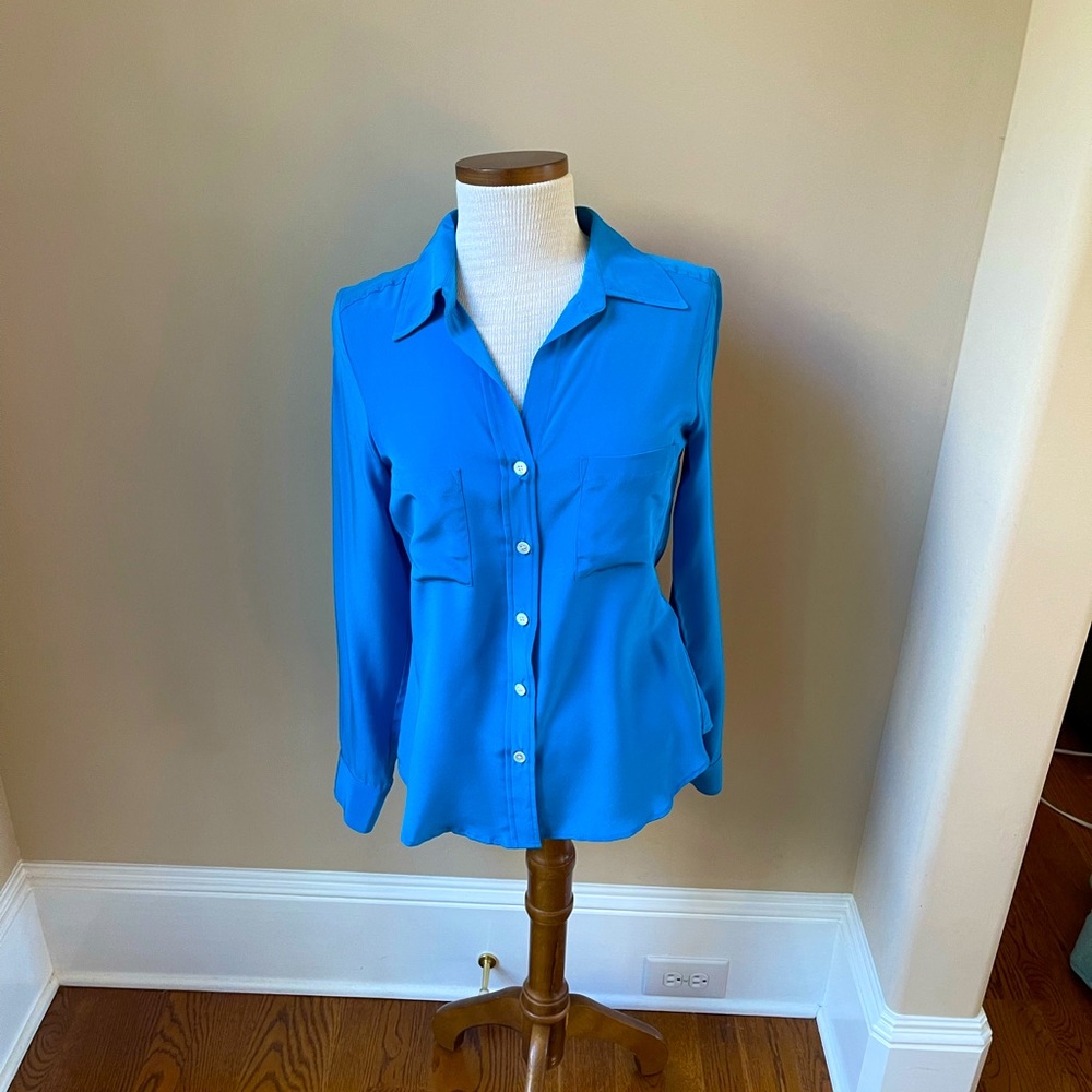 Fifteen Twenty Cerulean Blue Silk Button Down - size XS.  Like New